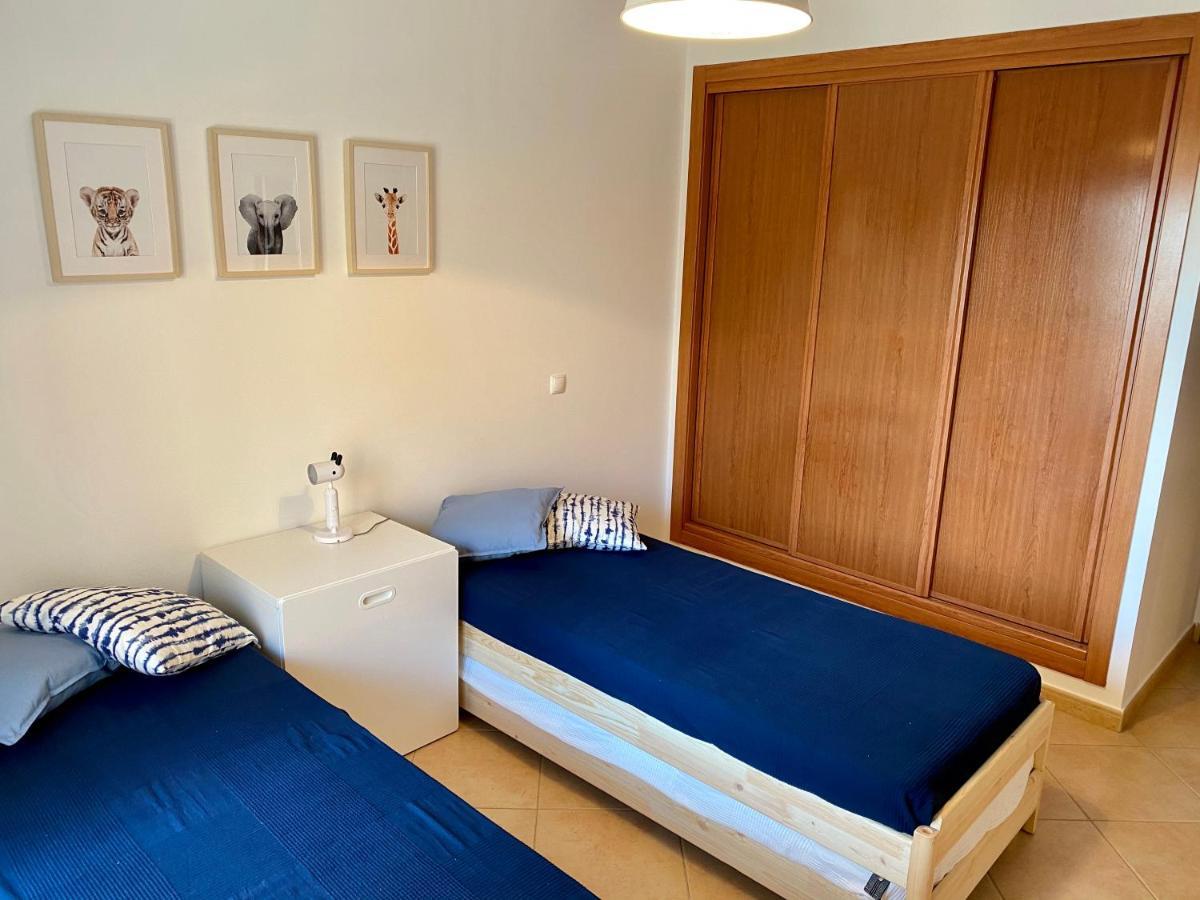 St. James Beach & Pool Apartment Luz Esterno foto